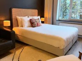 Cosy 2-Bedroom Apartment for 4 Guests near Sint-Pieters Station, Perfect for Exploring Historic Ghent