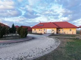 Bencsik Tanya Szentkirály - Szálláshely & Rendezvényház