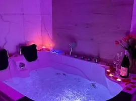 Apartament z wanną z hydromasażem