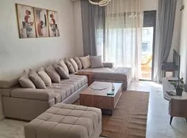 Cozy 2-bedroom apartment, pool view with beach access