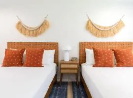 THE JUNI Stunning Studio Walk to Everything