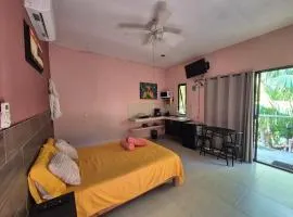 Quiet second-floor apartment 4