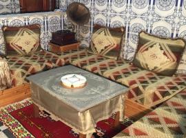 Maison Ait alla2 tantan, hotel i Tan-Tan Plage