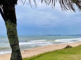 Linda Casa em Condomínio próximo ao mar