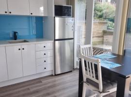 Kookaburra Retreat - Apartment, hotel di Pakenham