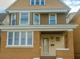 Beautiful 4Bedroom Retreat Close to Niagara Falls Your Home Away from Home