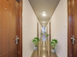 Super Townhouse RCC Pristine, hotell i Hyderabad