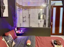 YooNa Homestay, hotel v destinaci Dĩ An