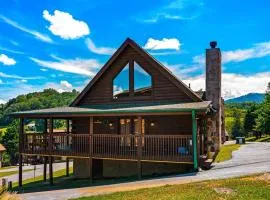 Free Dollywood Tickets, 2BR Cabin, Hot Tub, Arcade, Dog Friendly, Great Location