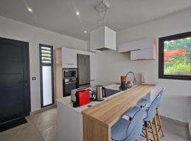 Swiiti 3 étoiles - 2 chambres - Deshaies centre, ξενοδοχείο σε Deshaies