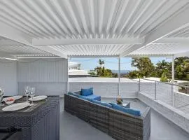 Galoola Hidden Gem - 2,97 Galoola Drive, Rooftop outdoor area with spectacular views, Wi-Fi and air conditioning.