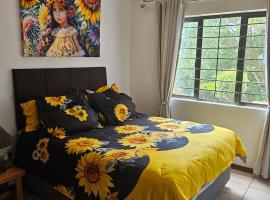 Entire secluded sea view cottage in Pennington, hotel in Pennington