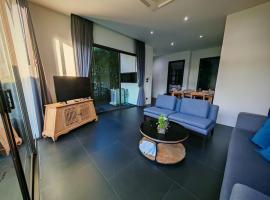 Modern 2 bedroom pool villa, hotel in Ban Suan