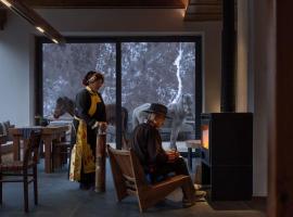 Siguniang Mountain Snow Inn, hotel in Mount Siguniang