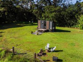 White Jacaranda Tiny House by Tiny Away, tiny house in Maleny