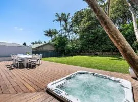 Forresters Lodge by Coast Hosting