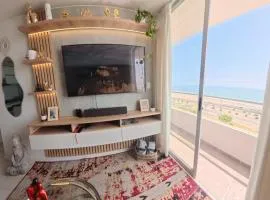 Ocean Blue, Vista Frontal Al Mar