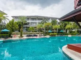 Elegant Beachfront 3BR Condo at Pearl of Naithon