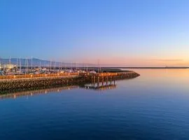 The Coastal Retreat Scenic Harbor Ocean Views Walk to Beach Restaurants