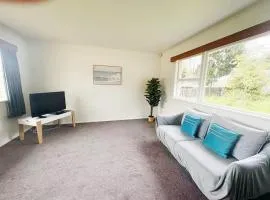 Peaceful Home Near Gardens, University & Downtown