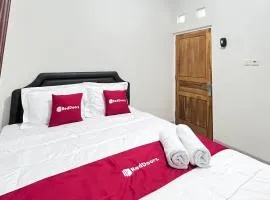 RedDoorz Syariah Omah Audrey near RSI Kota Magelang