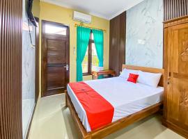 RedDoorz Syariah Permata Inn near Alun-Alun Cilacap, Hotel in Cilacap