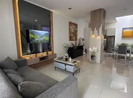 Moses Home, kotedžas mieste Tjilandak