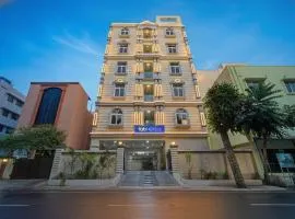 FabHotel Broholic Stay Inn