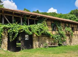 Little River Guest House, hotel v destinaci Gabrovo