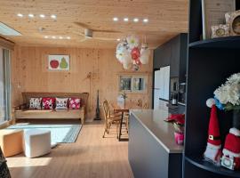 Cheonan Stay Daejeong Lake, βίλα σε Tomo