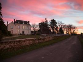 Les Gîtes du Château de la Viaudière, hotel a Le Champ-sur-Layon