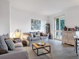 Charming Lake View Bellagio