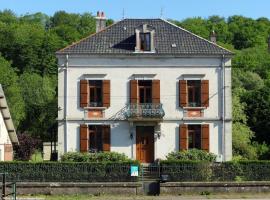 Suite familiale, Au Fil du Temps, Hotel in Fougerolles