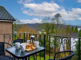 Windermere Luxury Lake View Hideaway, Pet Friendly, Free Parking, hotell sihtkohas Bowness-on-Windermere