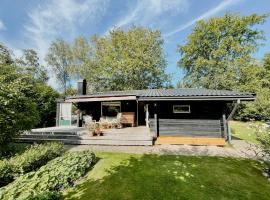 Holiday Home With Private Garden In Ugglehult, hotel in Hjärnarp