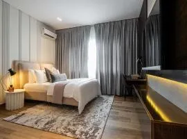 Azusa Hotels and Apartments