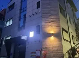 Bombay Residence SNU Nakseongdae Station