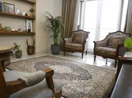 Entire Vintage Apartment, Historic Heights Haven