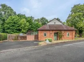 Spacious 4 Bed 2 Bath House