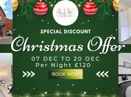 Modern and spacious 4-bedroom house Central location Ideal for families and contractors