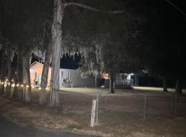 Perfect Location Near FL Horse Park Downtown & WEC, hotel en Ocala