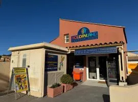 HOLIDAYLAND NARBONNE PLAGE Villas 6 ou 7 PERSONNES AVEC TERRASSE ET PLACE DE PARKING PRIVATIVE