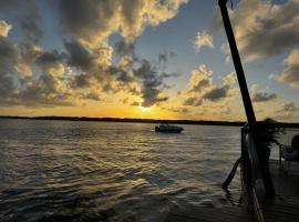 Flat - Apartamento na praia de Cabo Branco a 50m da orla de Cabo Branco - Maravilhoso no Edifício Legacy - com piscina , spa, minimercado, lavanderia , listado nos menores flats ! Apartamento novo!, hotel di Joao Pessoa