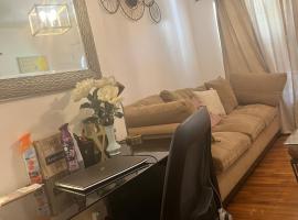 University Area Four Bedroom House, hotel in Tallahassee