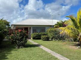 Bungalow Corossol, hotel in Saint-François