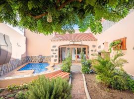 Canary Holiday Mondragon House, hotel en Ingenio