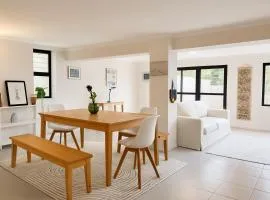 Wildlife and Ocean Cottage