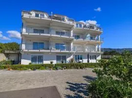 Apartments Sunshine E