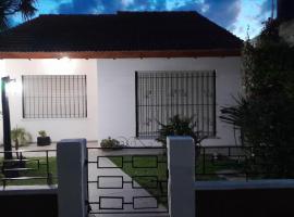 casa super comoda para 6 personas Miramar, отель в городе Мирамар