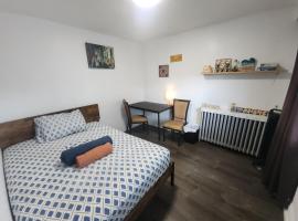 Affordable/Quiet Private Room, holiday rental in Toronto